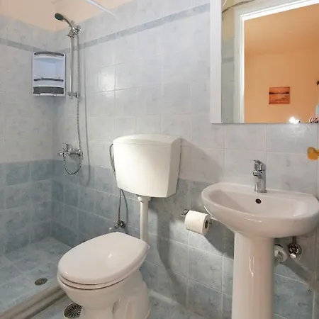 公寓 Central Apartment 1 埃尔莫波利斯